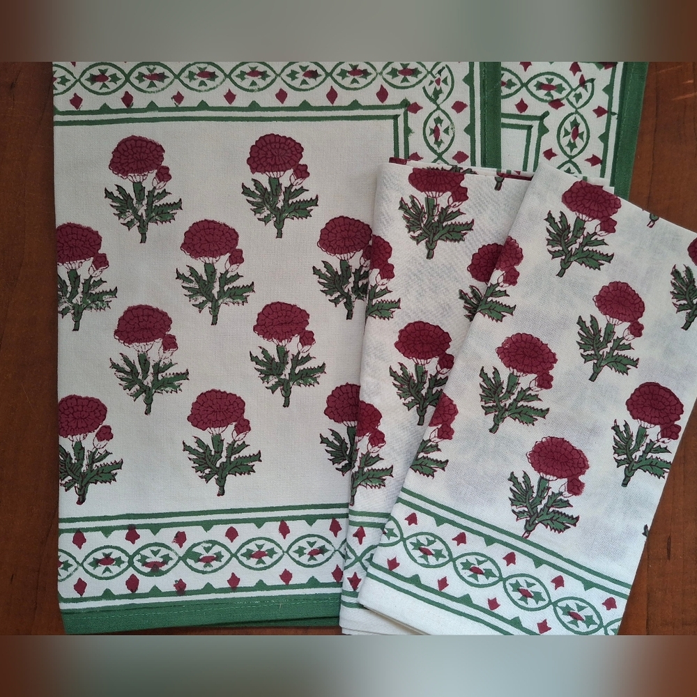 Pomegranate Red & Green Gaya Flower Napkin & Placemat Set 4 Of Each Total